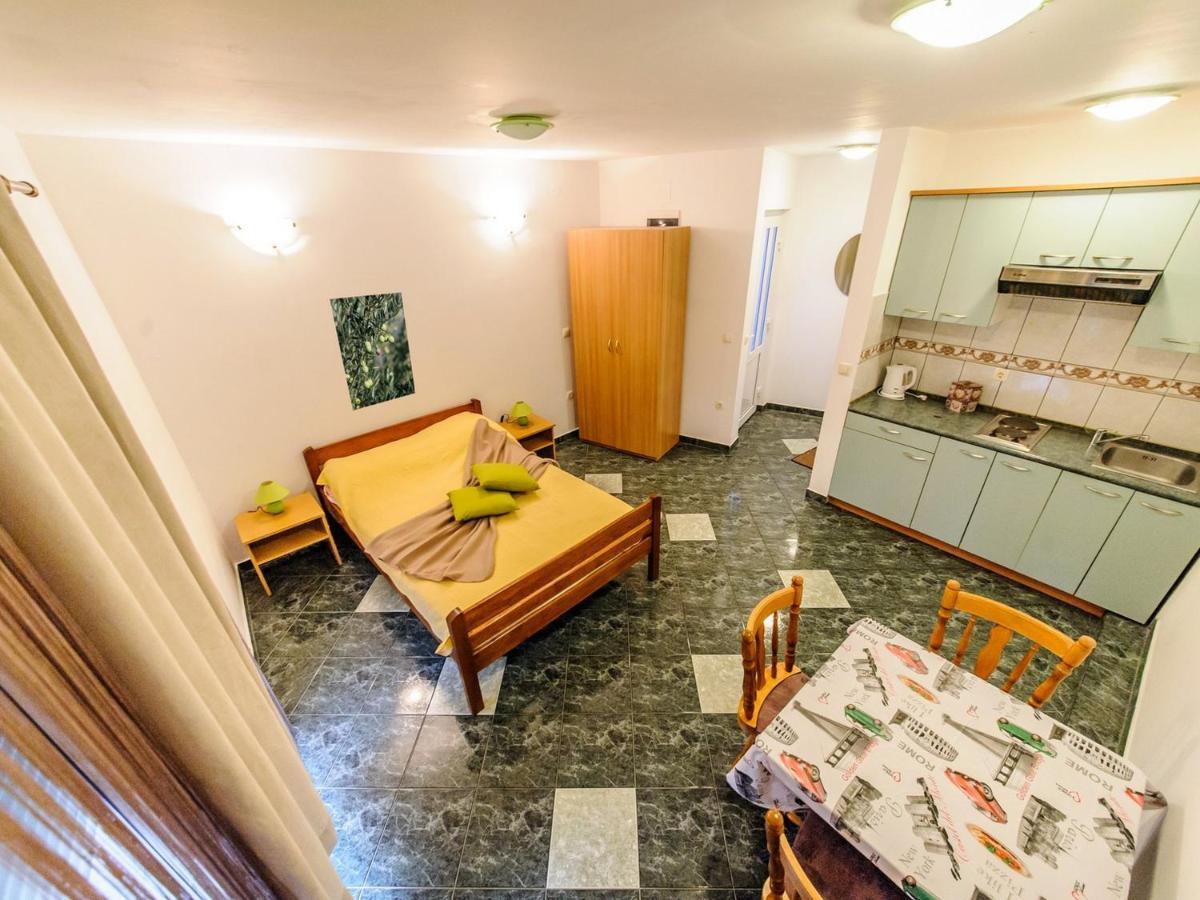 Apartments & Rooms Lucie Поседарье Экстерьер фото