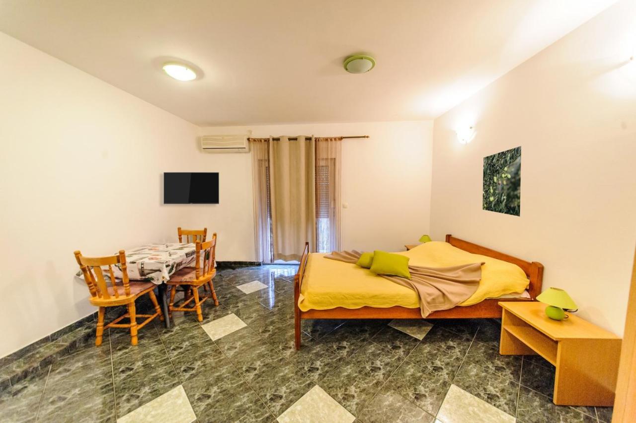 Apartments & Rooms Lucie Поседарье Экстерьер фото